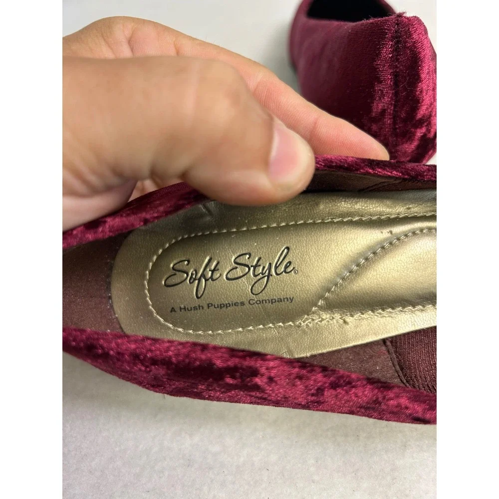 Holiday Velvet Soft Style Womens 10‎ Burgundy Wine Low Wedge Round Toe Pumps